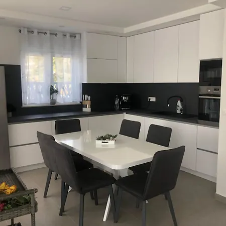 Tatil Evi Ocean View1,vollausstattung,pool,meerblick,top-lage Vodice