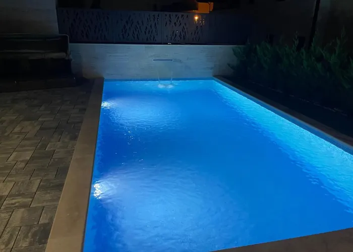 別荘 Ocean View1,vollausstattung,pool,meerblick,top-lage ヴォディツェ