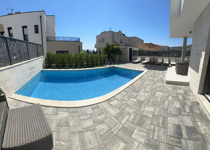 別荘 Ocean View1,vollausstattung,pool,meerblick,top-lage *