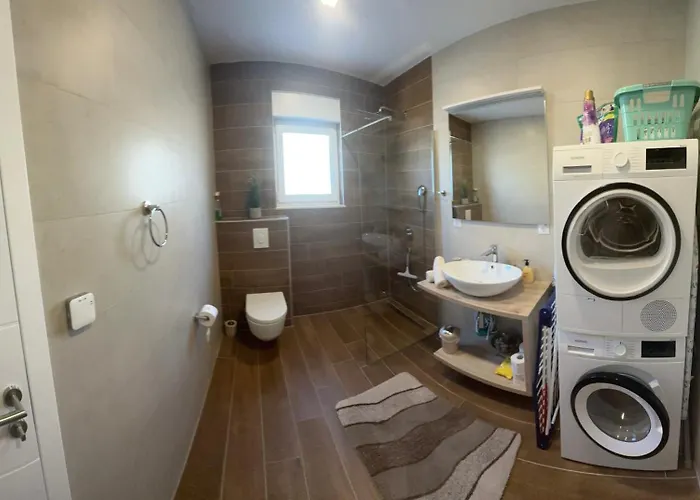 別荘 Ocean View1,vollausstattung,pool,meerblick,top-lage ヴォディツェ